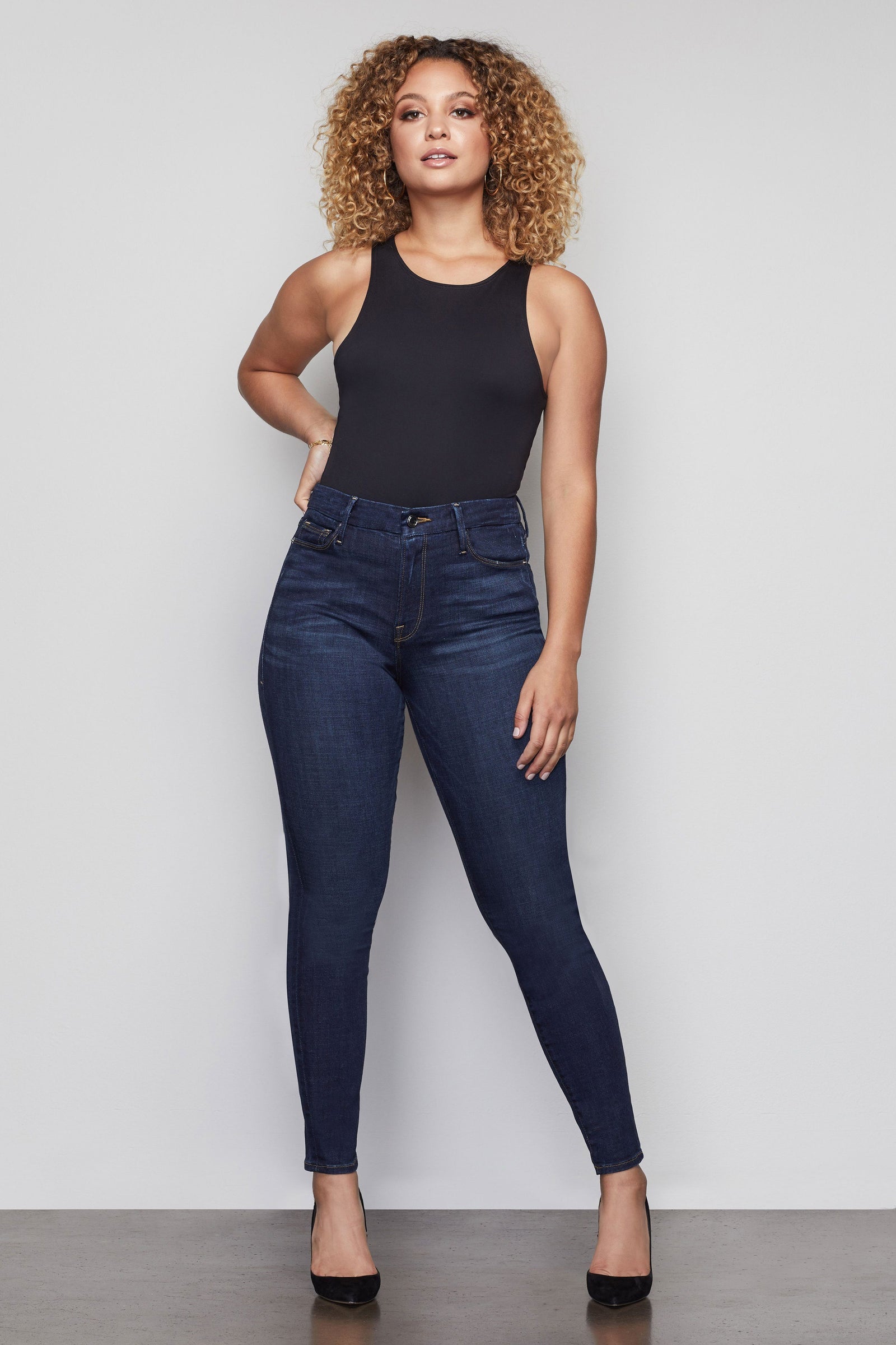model: Size 8 |