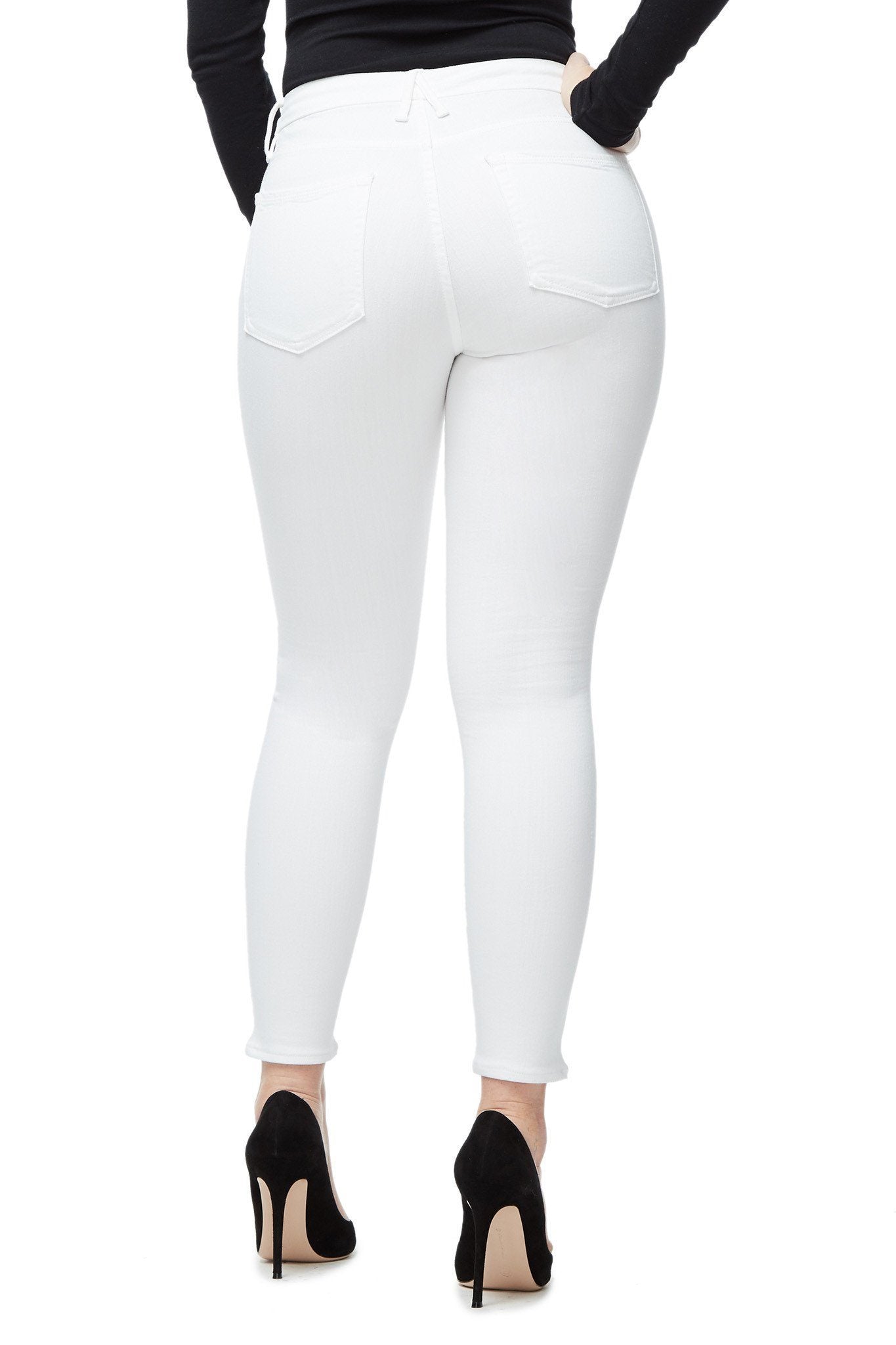 model: Size 8 |