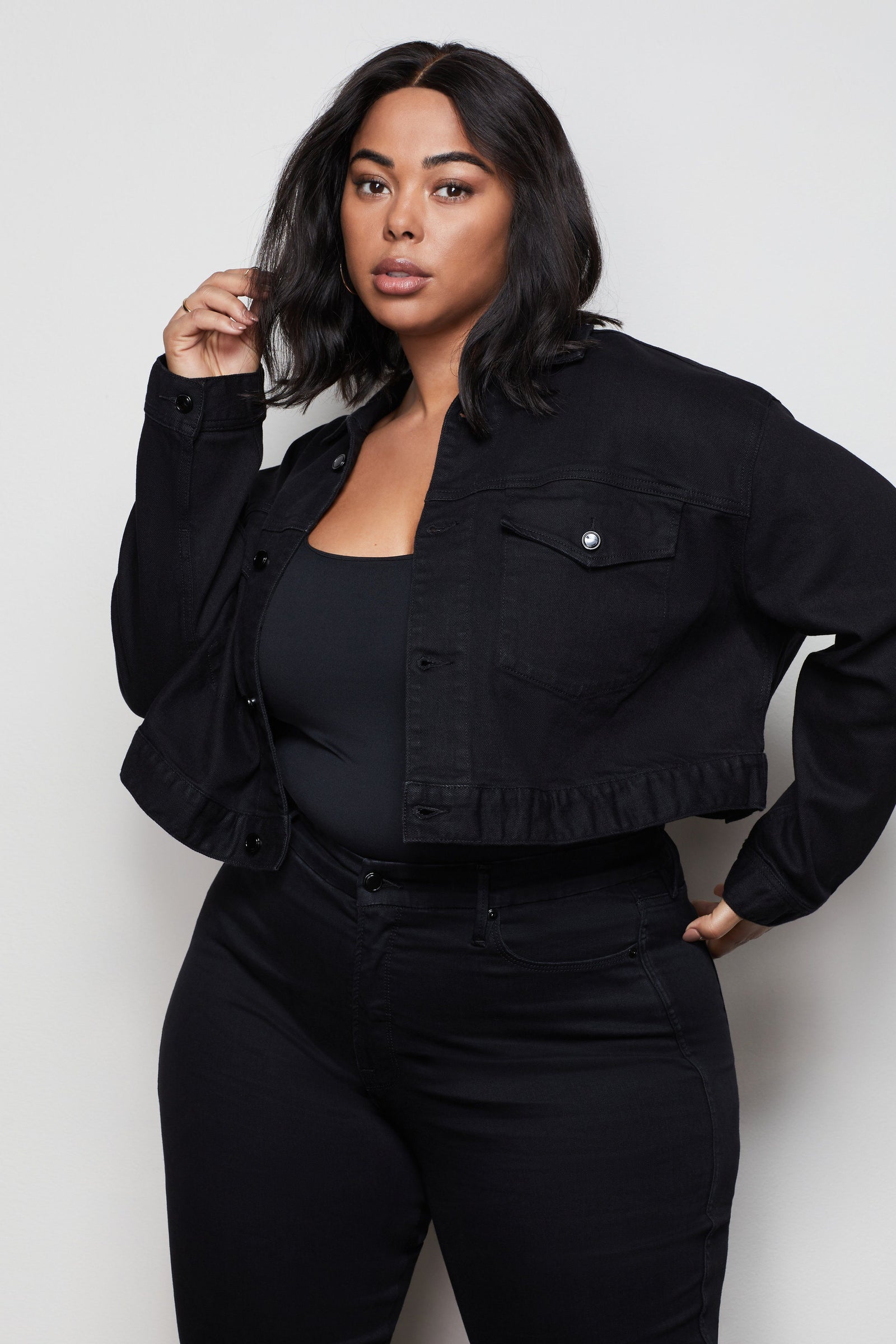 model: Size 16 |