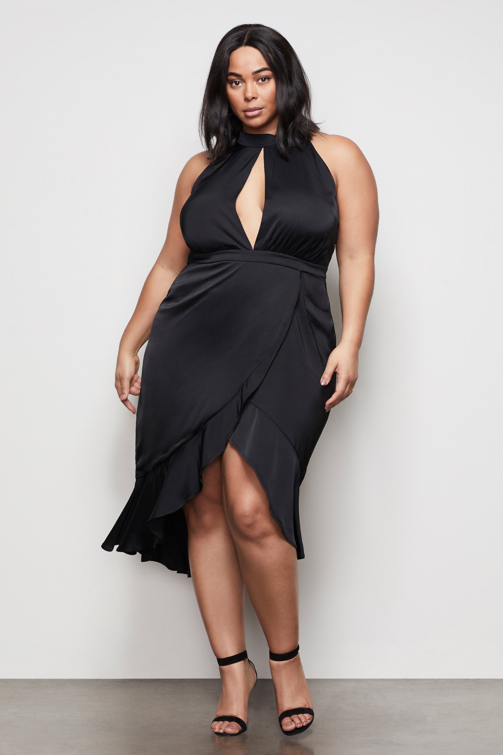 model: Size 16 |