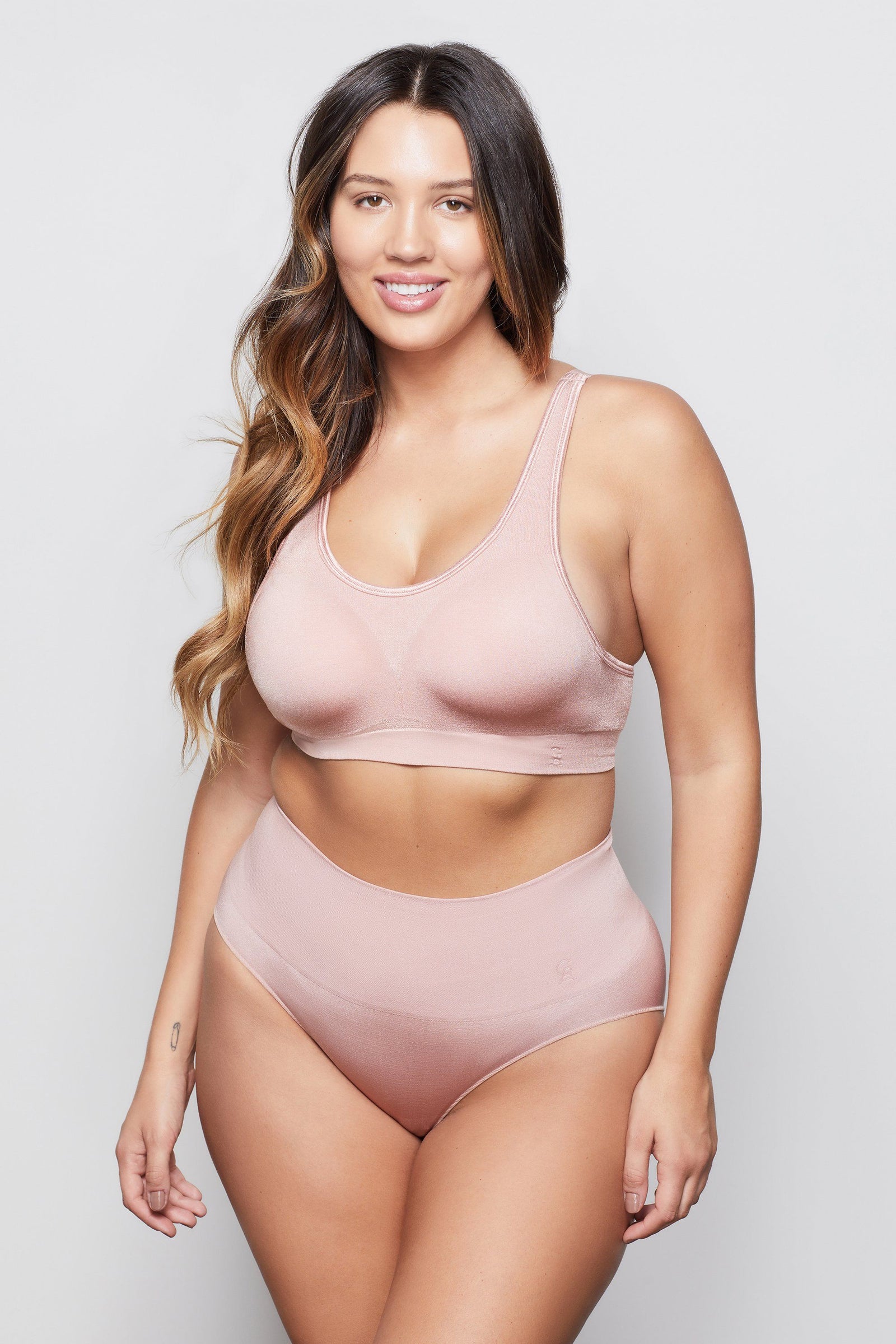 model: Size 16 |