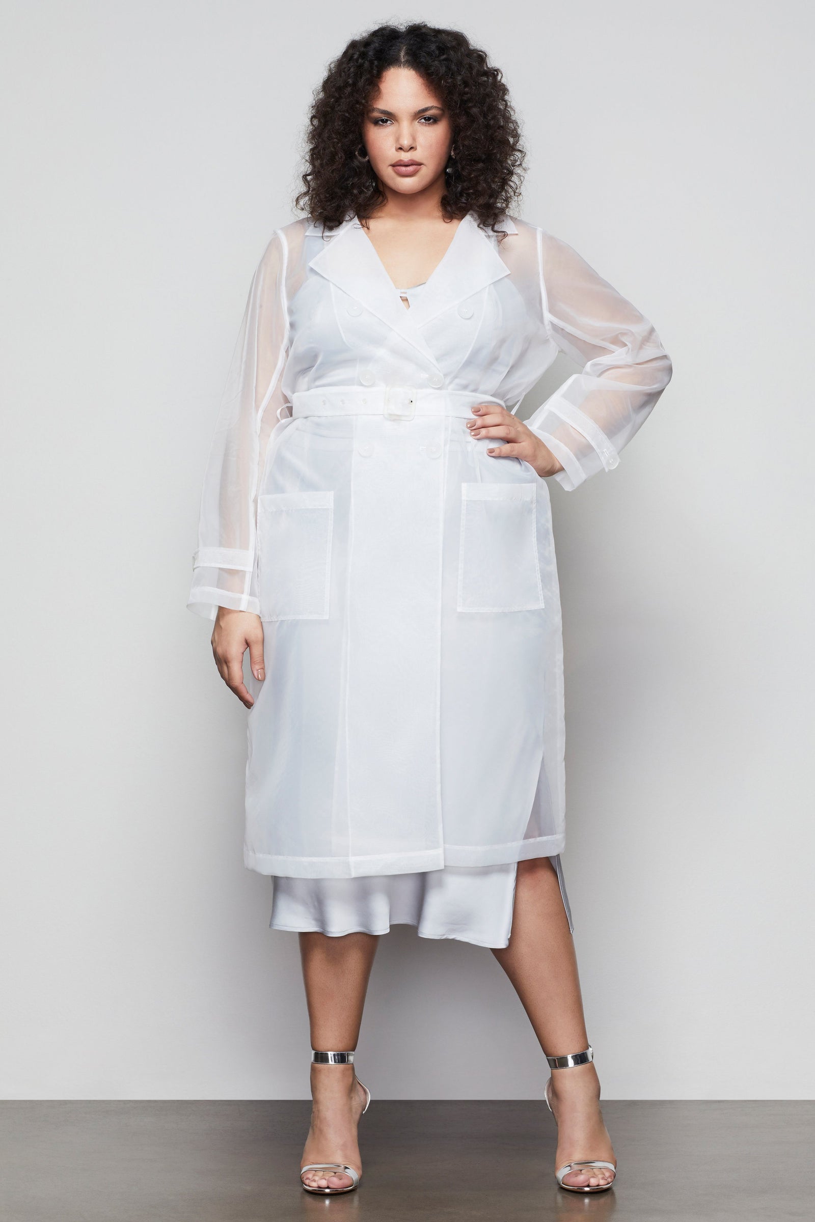 model: Size 16 |