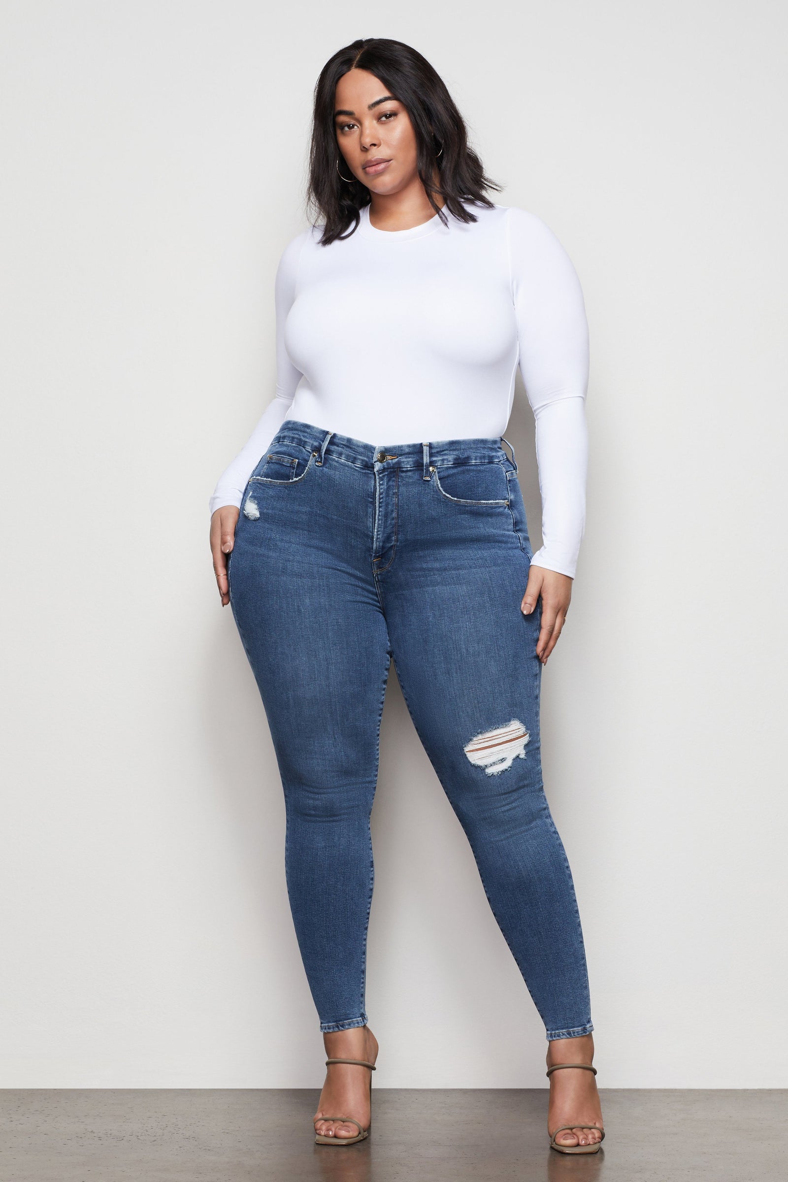model: Size 16 |