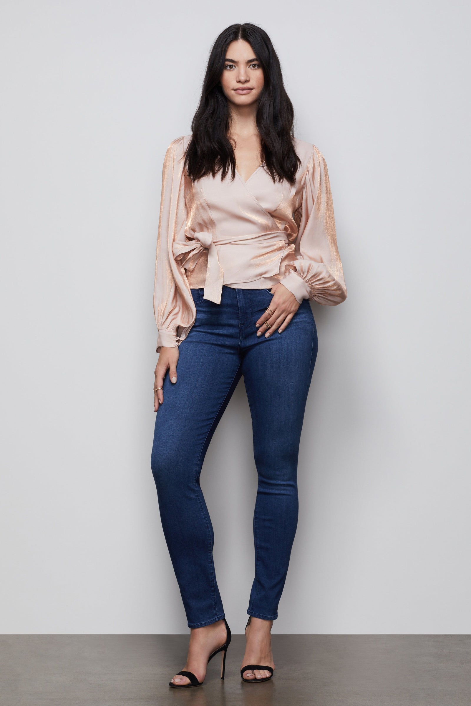 model: Size 8 |