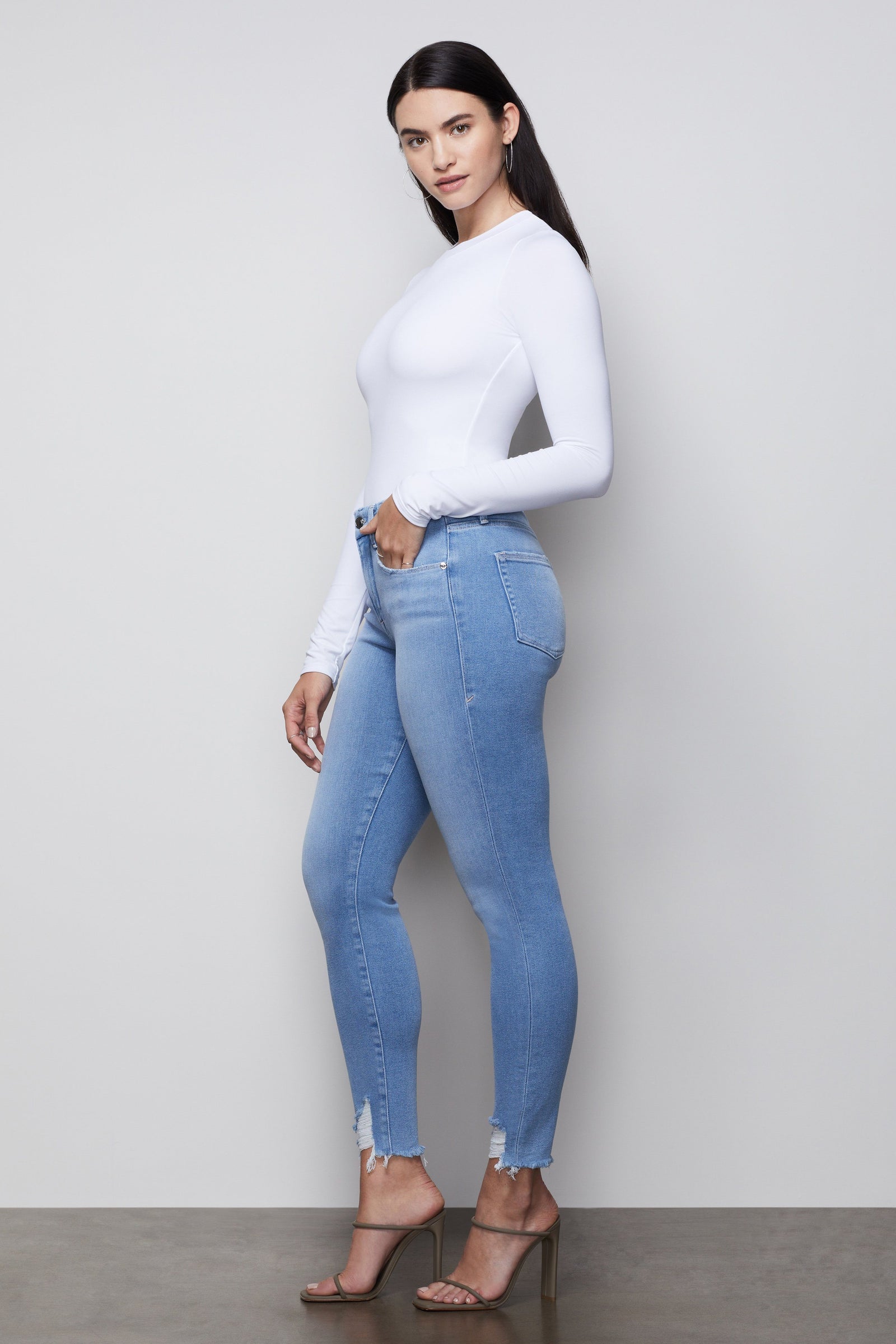 model: Size 8 |