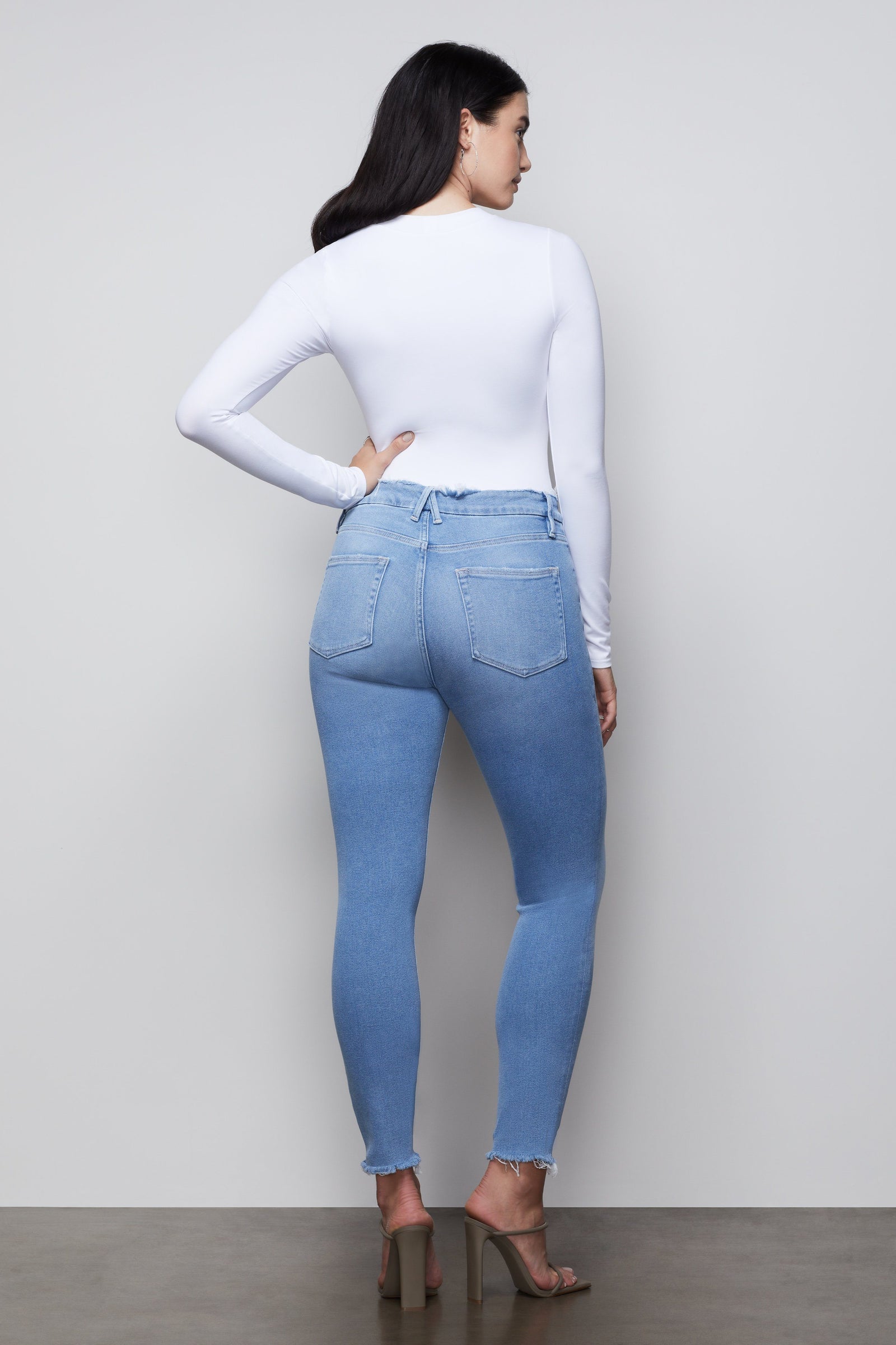 model: Size 8 |