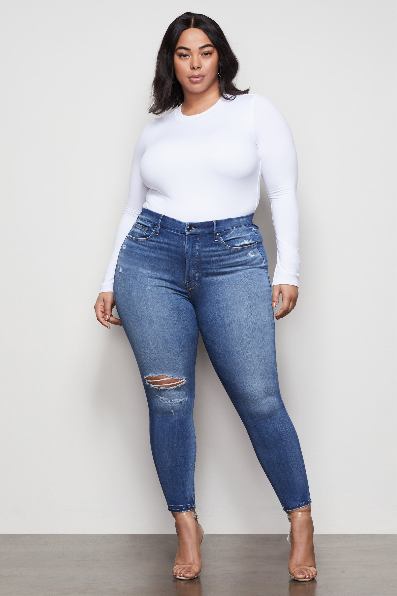 model: Size 16 |
