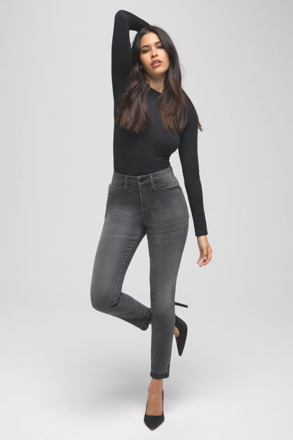 model: Size 0 |