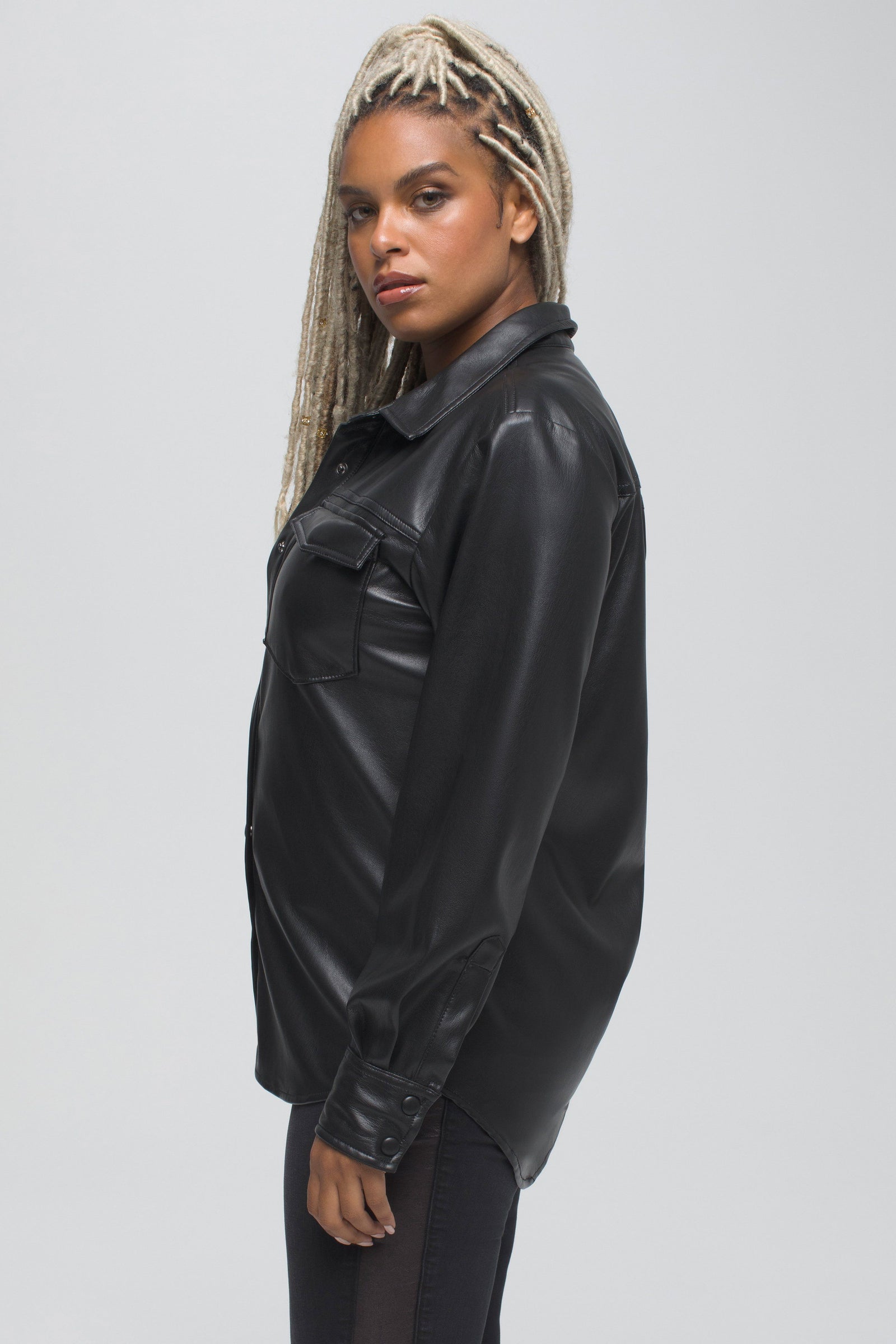 model: Size 8 |