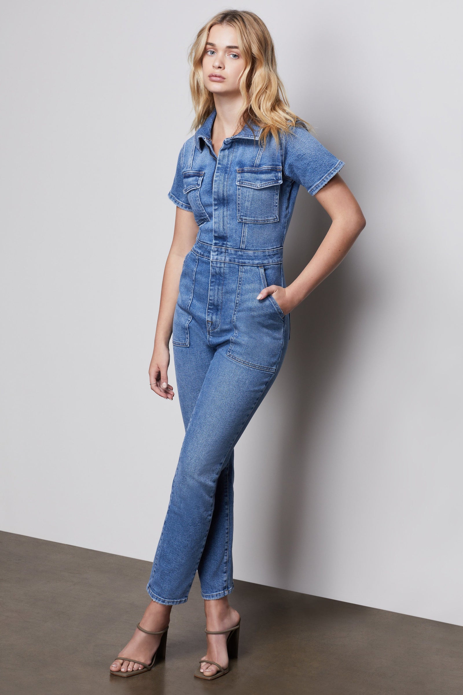 model: Size 0 |