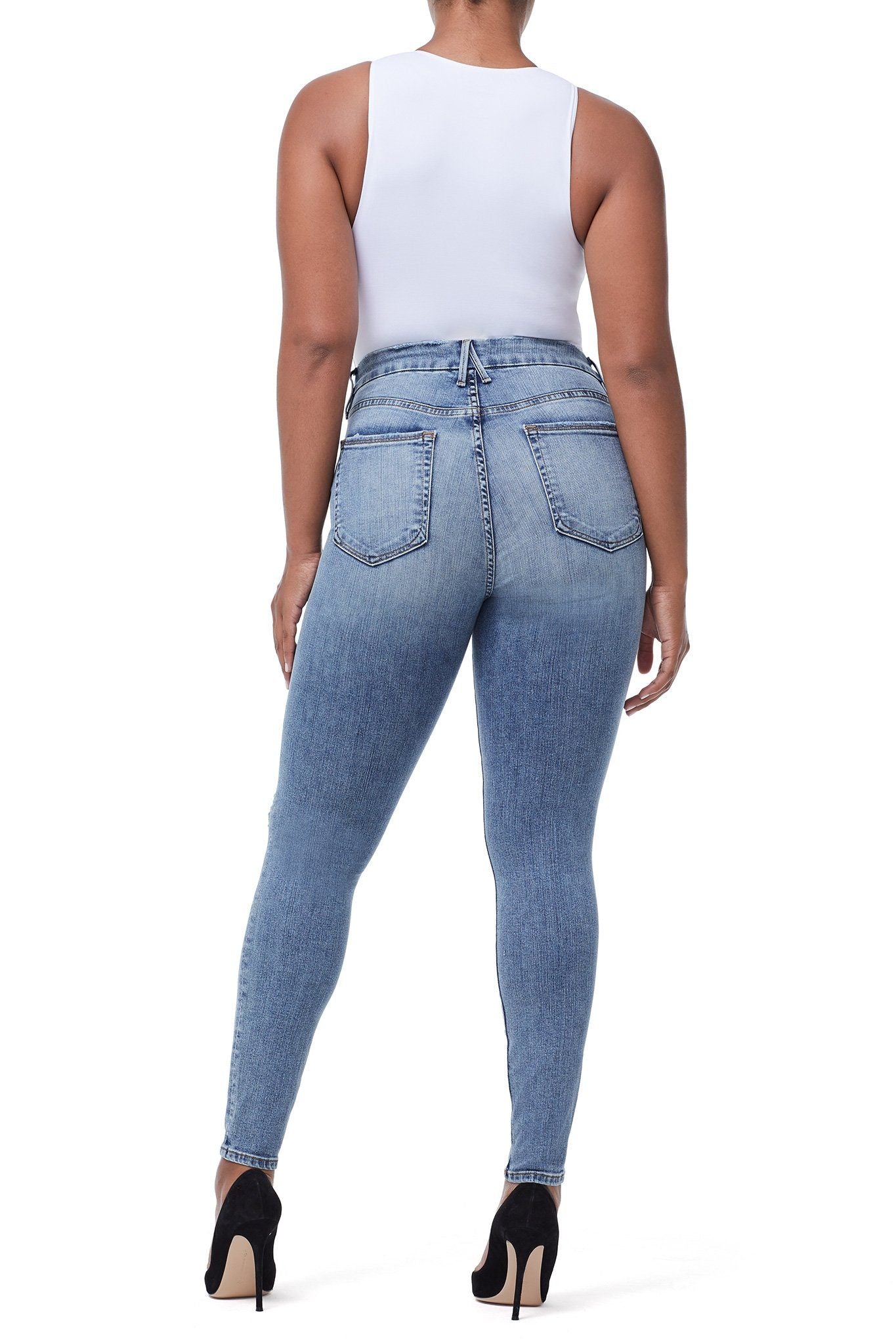 model: Size 8 |