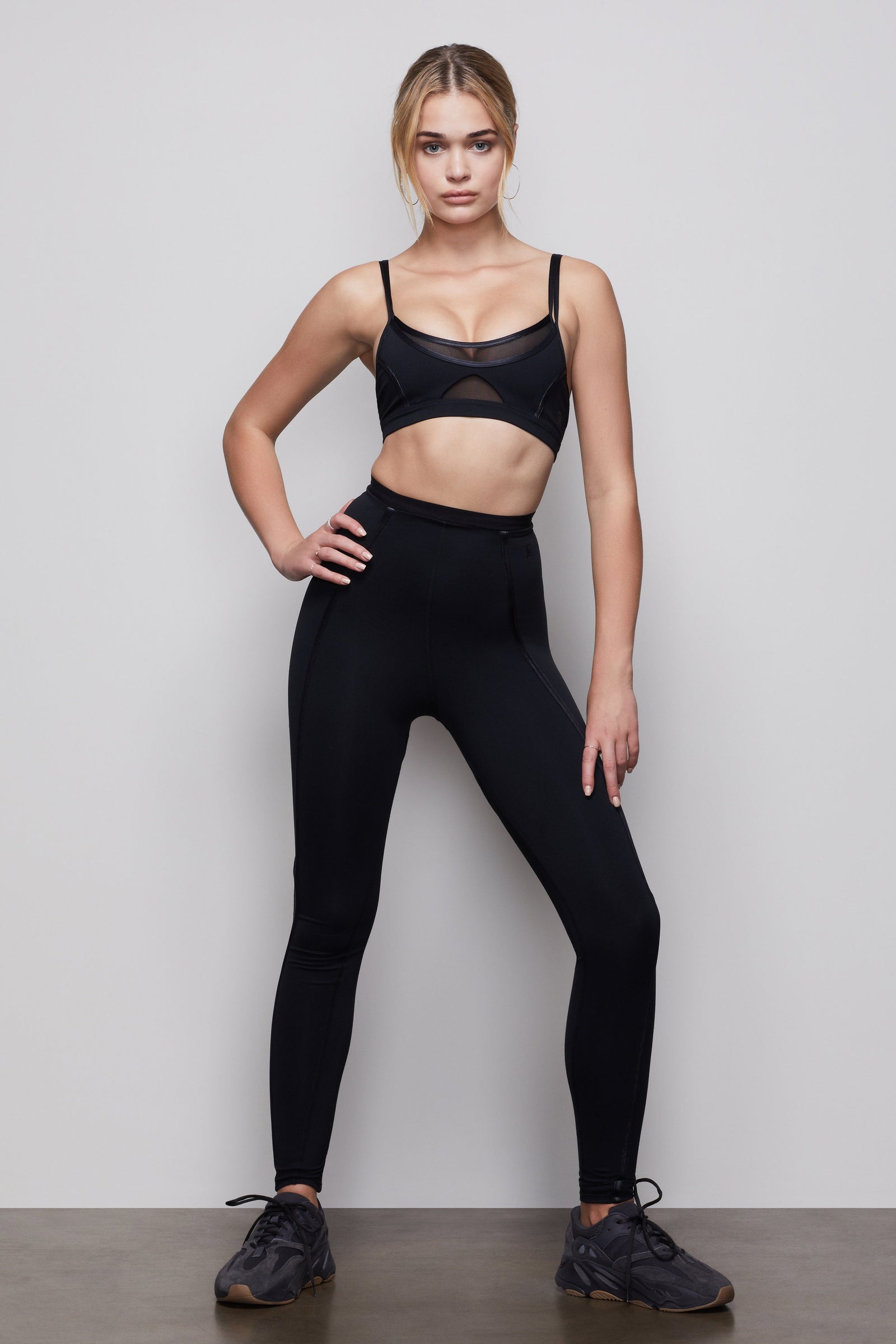 model: Size 0 |