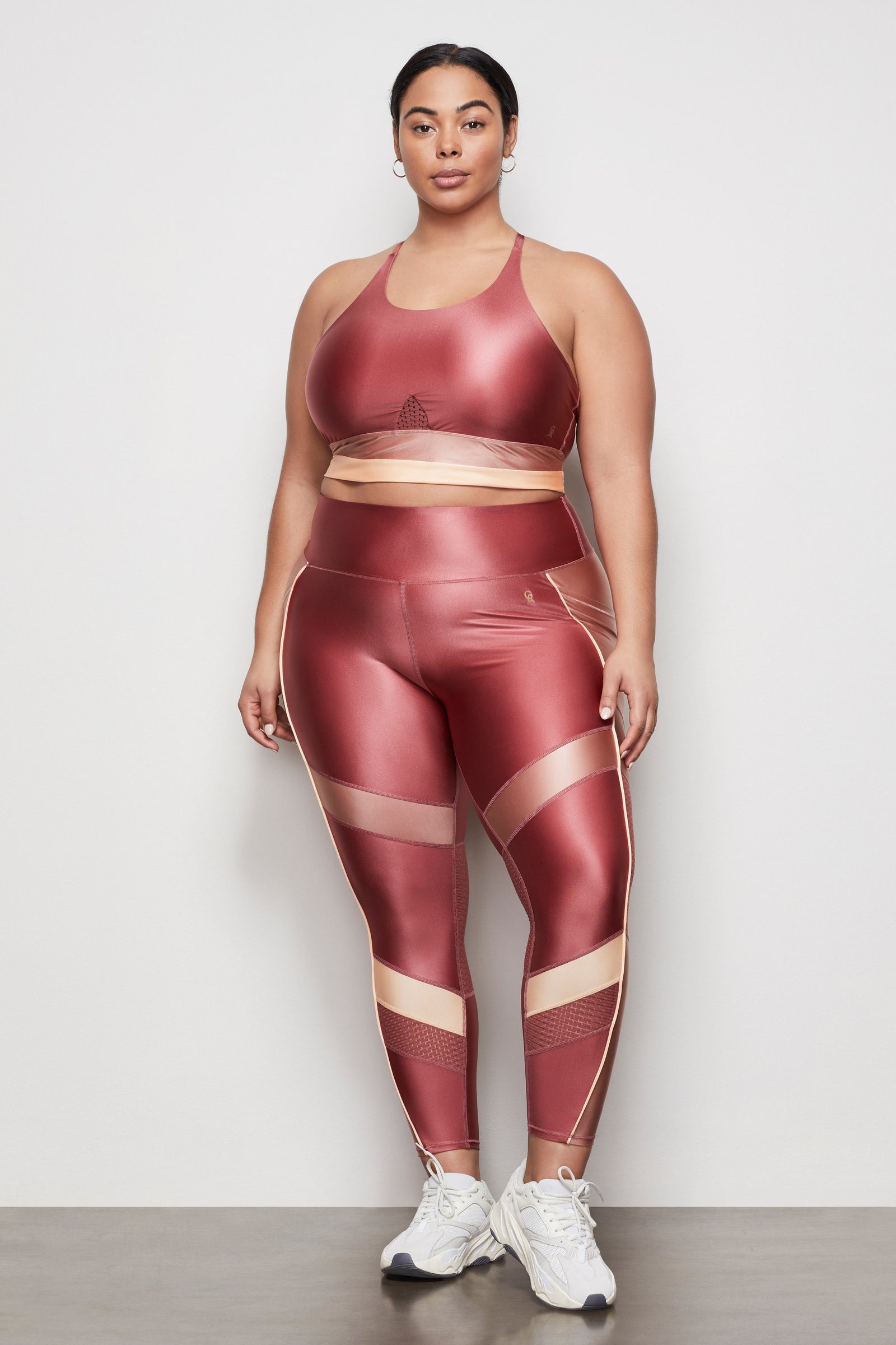 model: Size 16 |