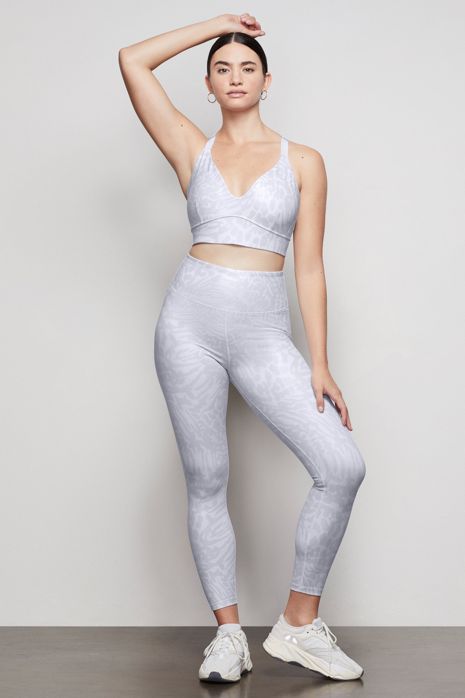 model: Size 8 |