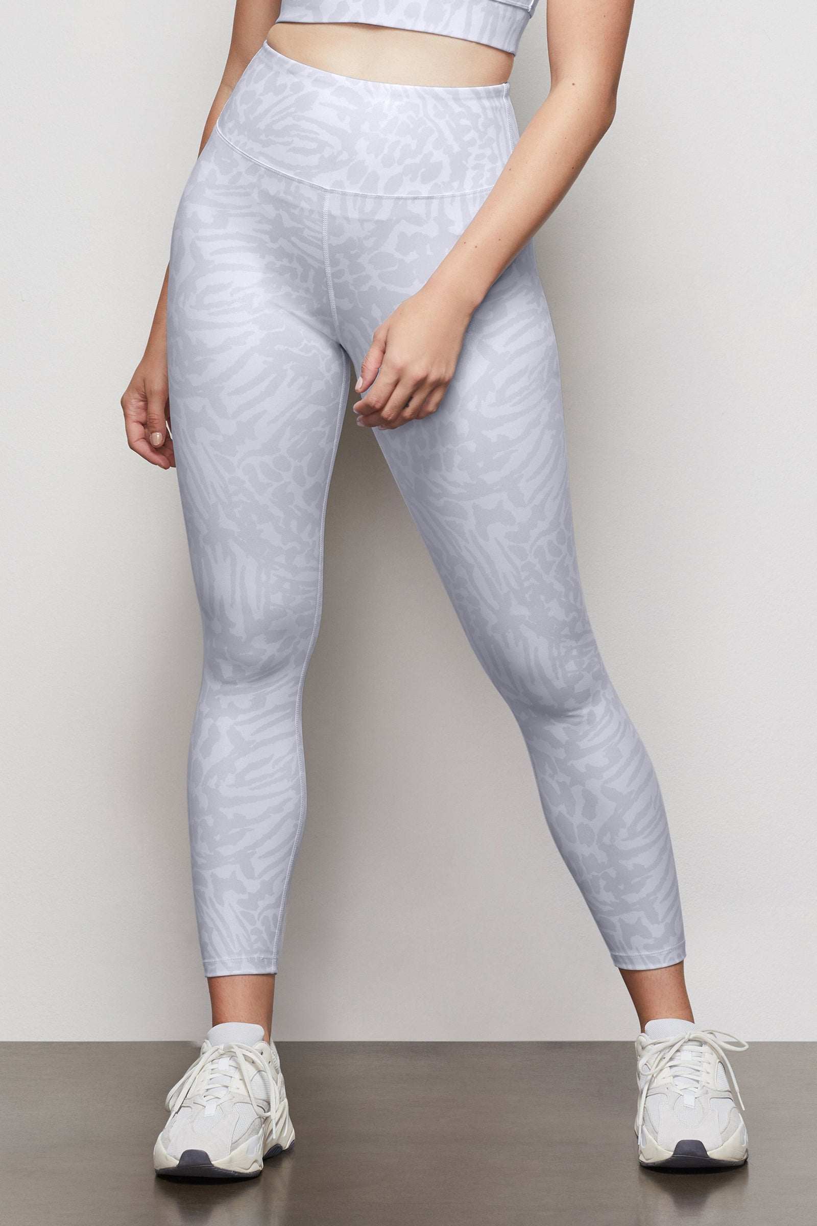model: Size 8 |