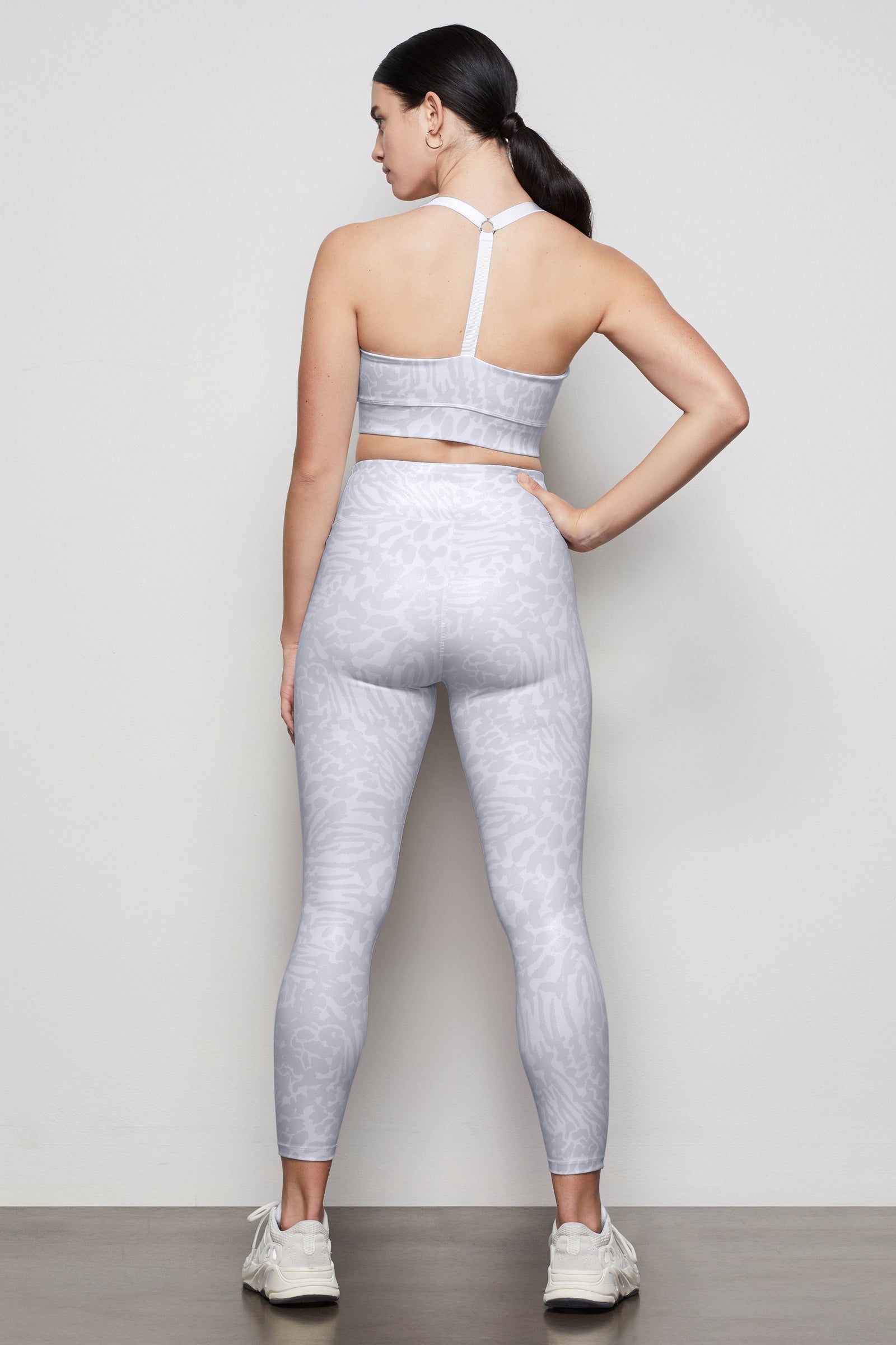 model: Size 8 |
