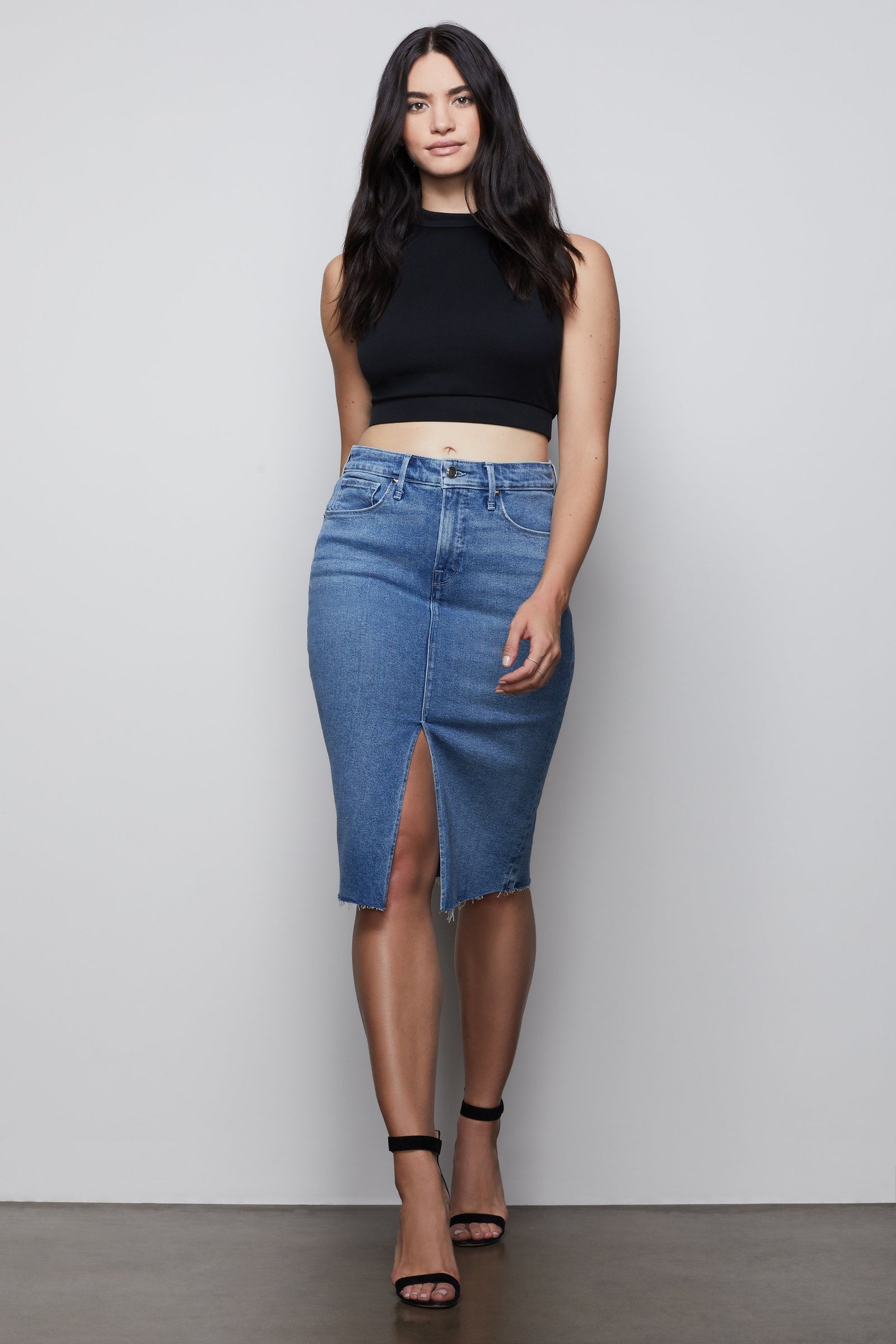 model: Size 8 |
