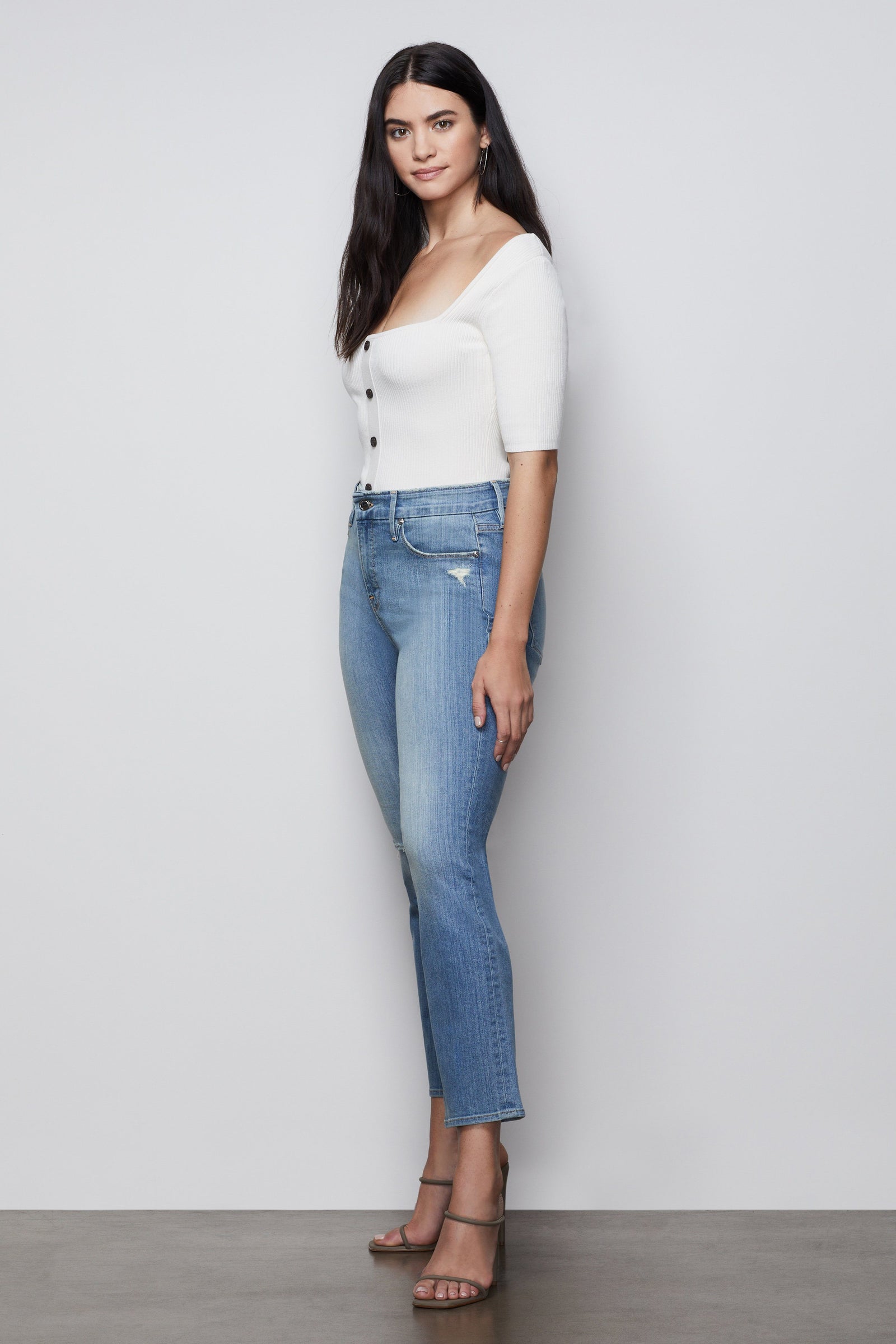 model: Size 8 |