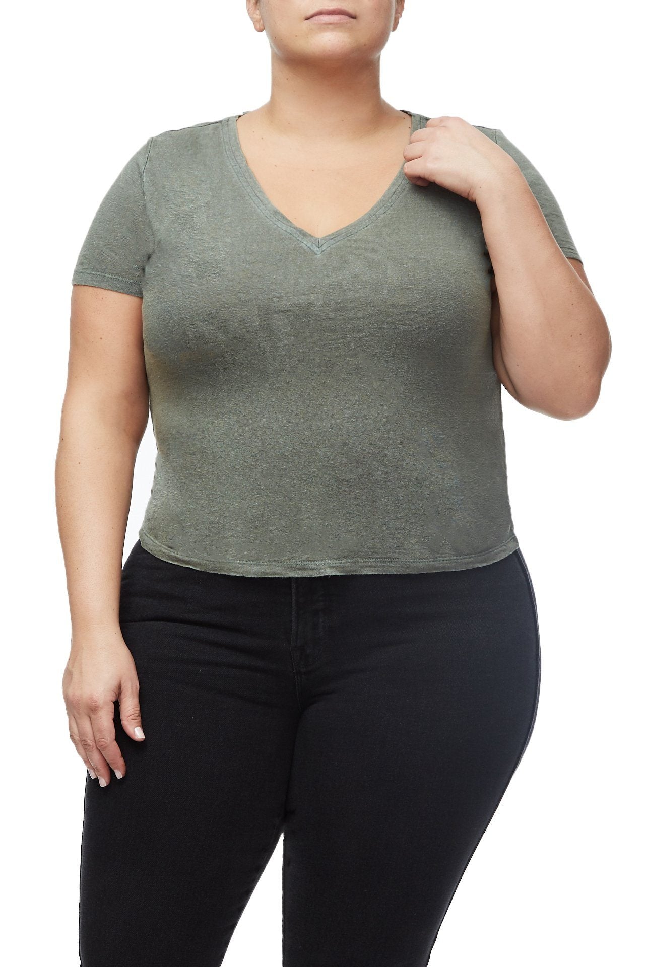 model: Size 16 |