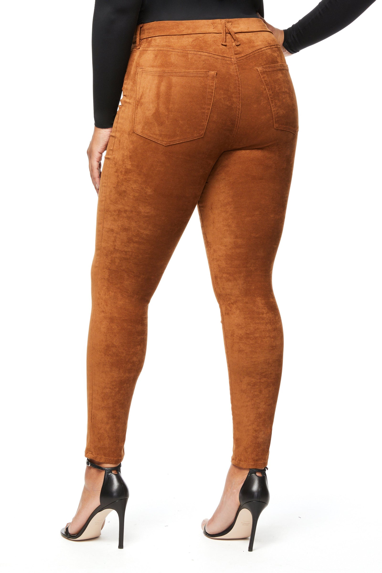 model: Size 8 |