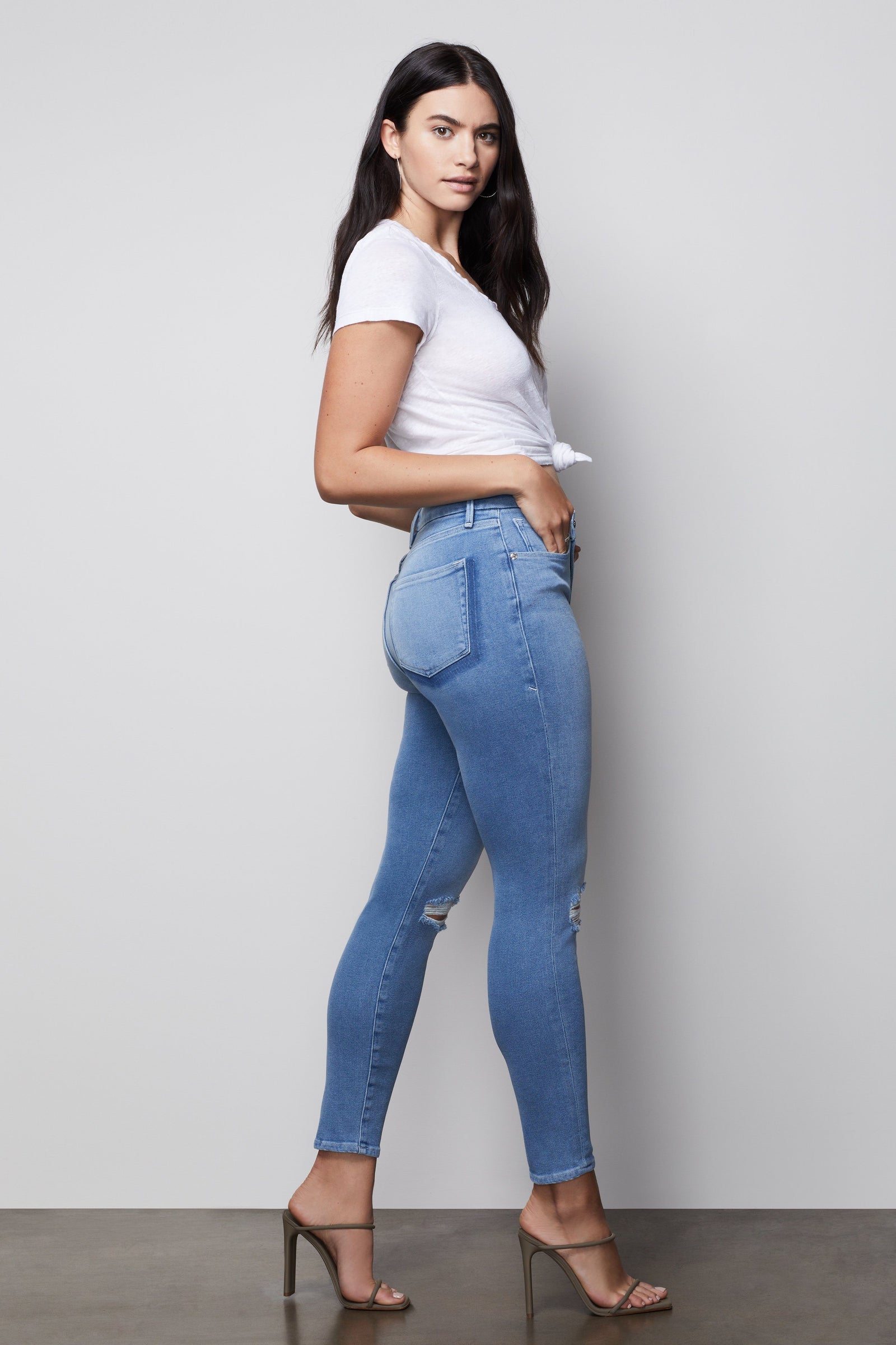 model: Size 8 |