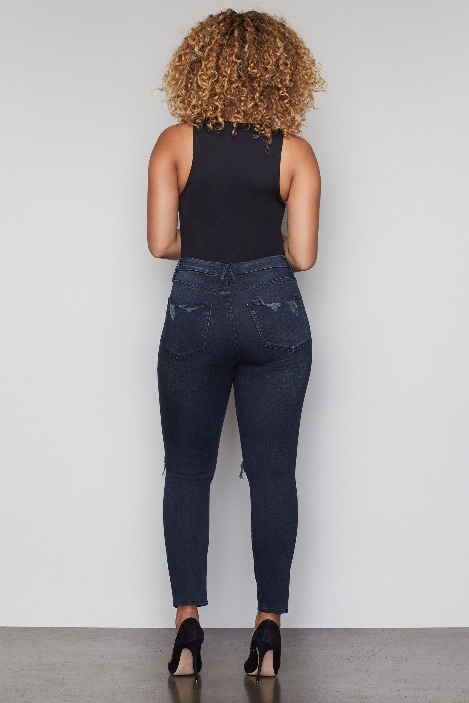 model: Size 8 |