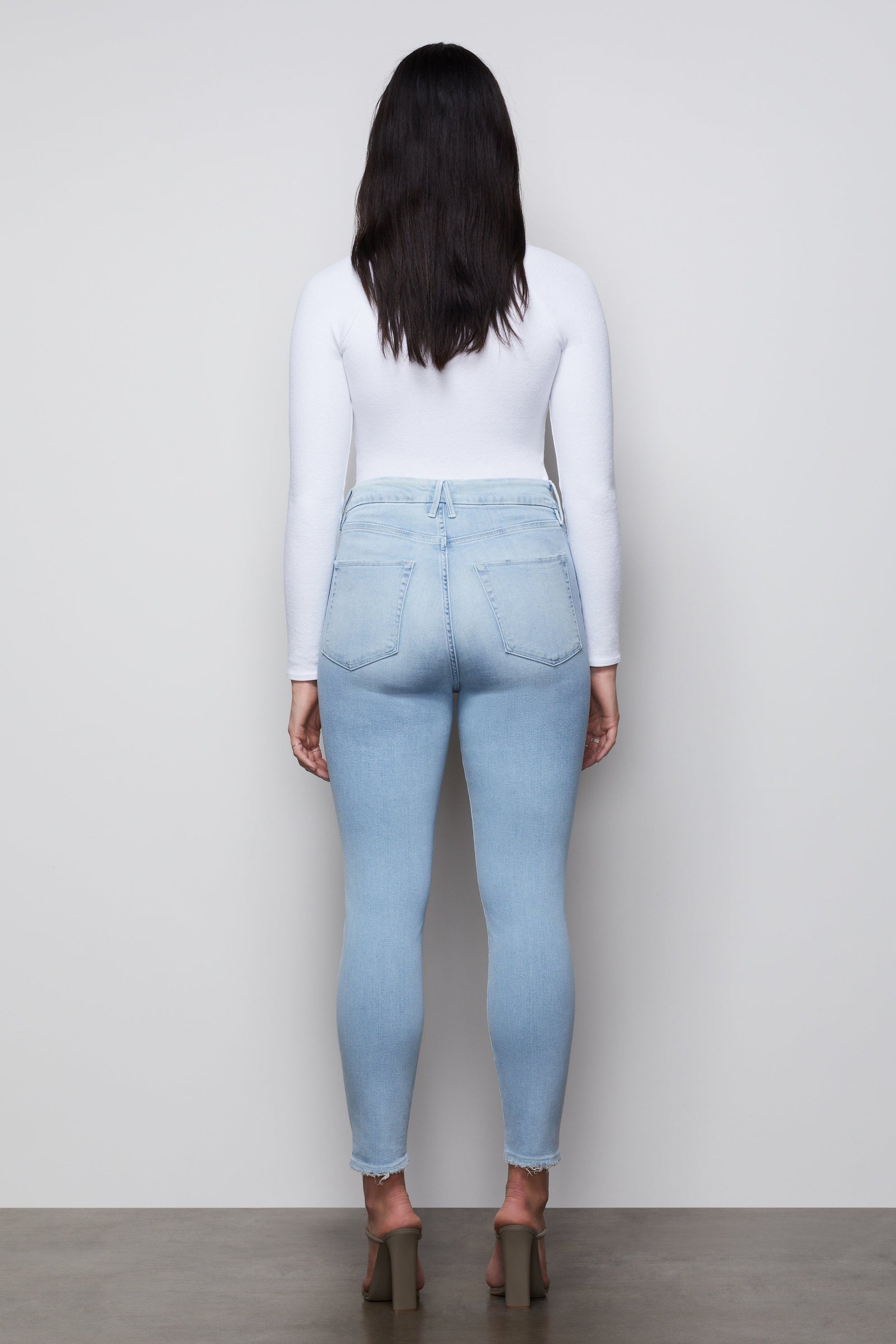 model: Size 8 |