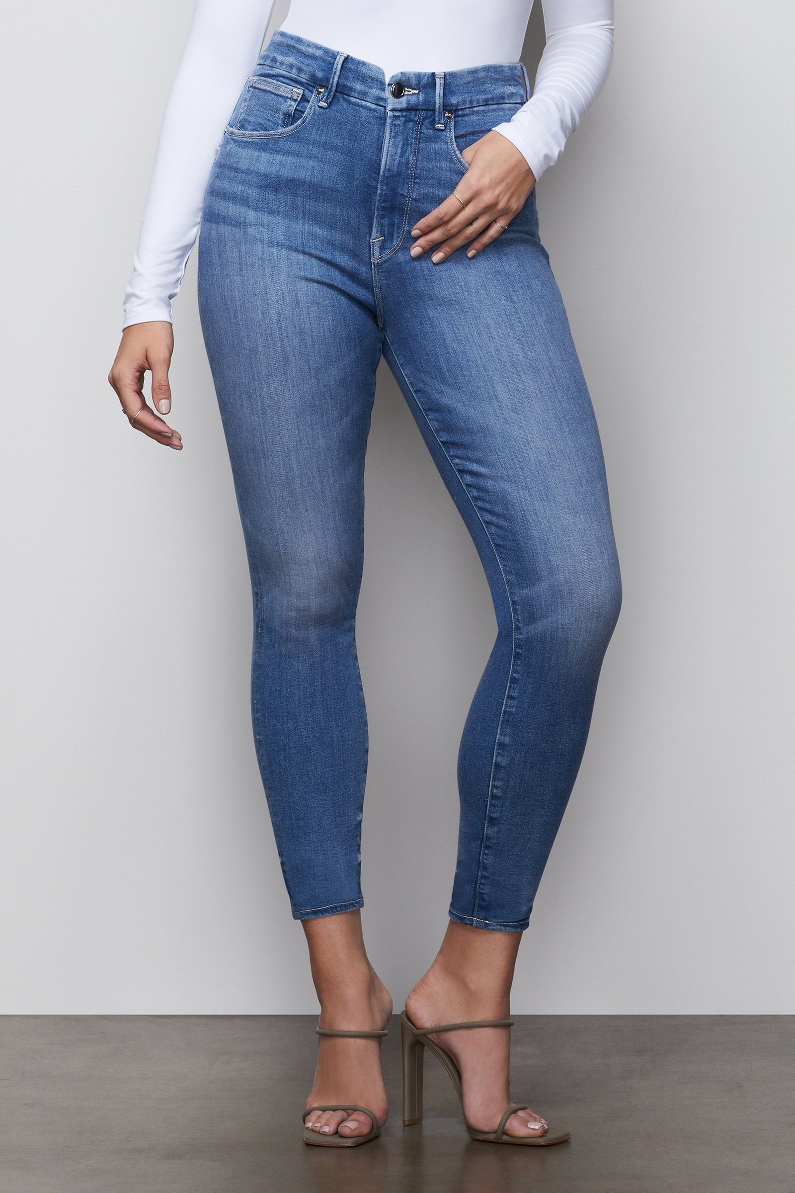 model: Size 8 |