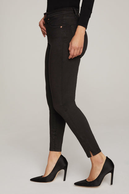 model: Size 0 |