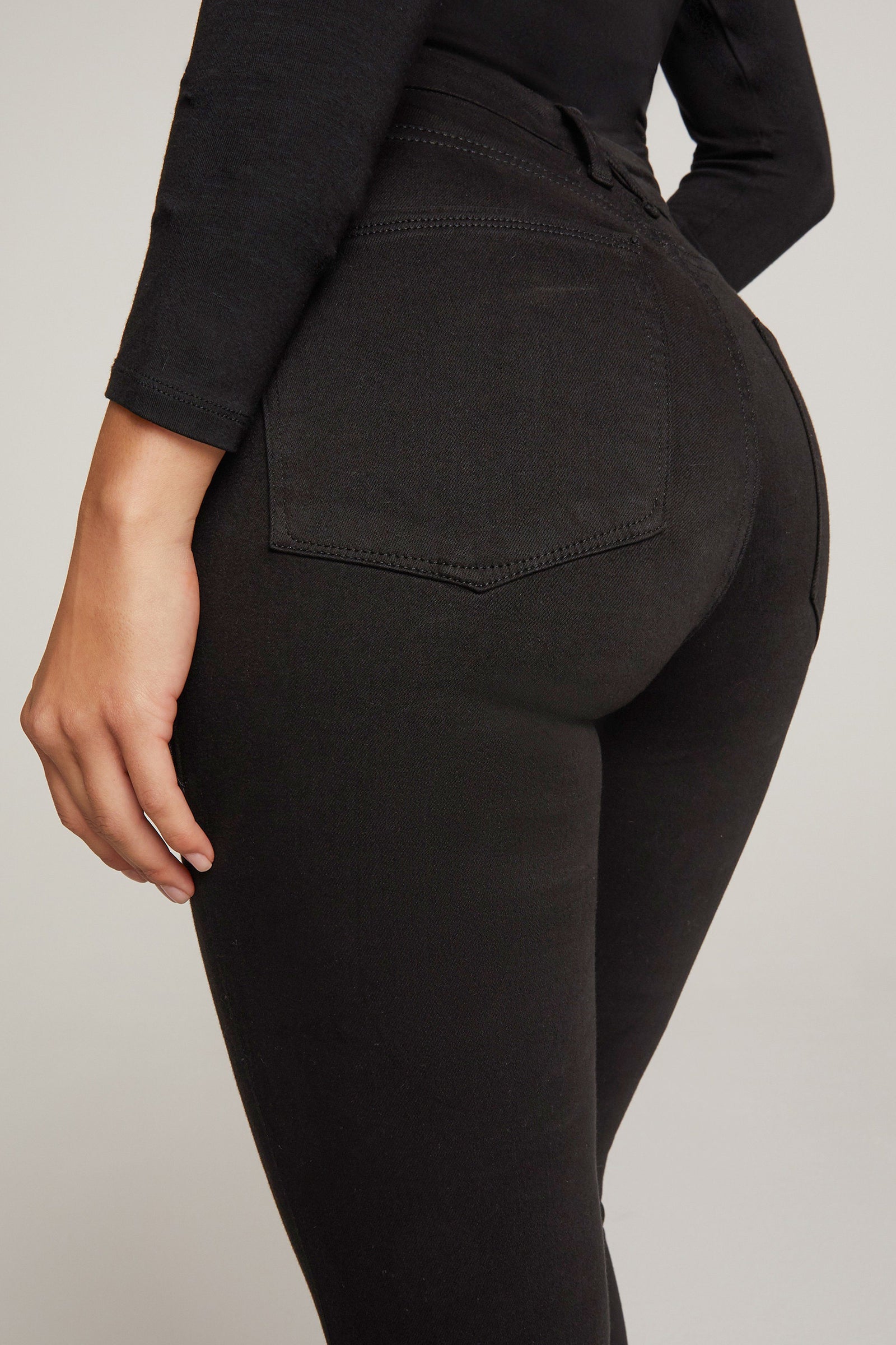 model: Size 0 |