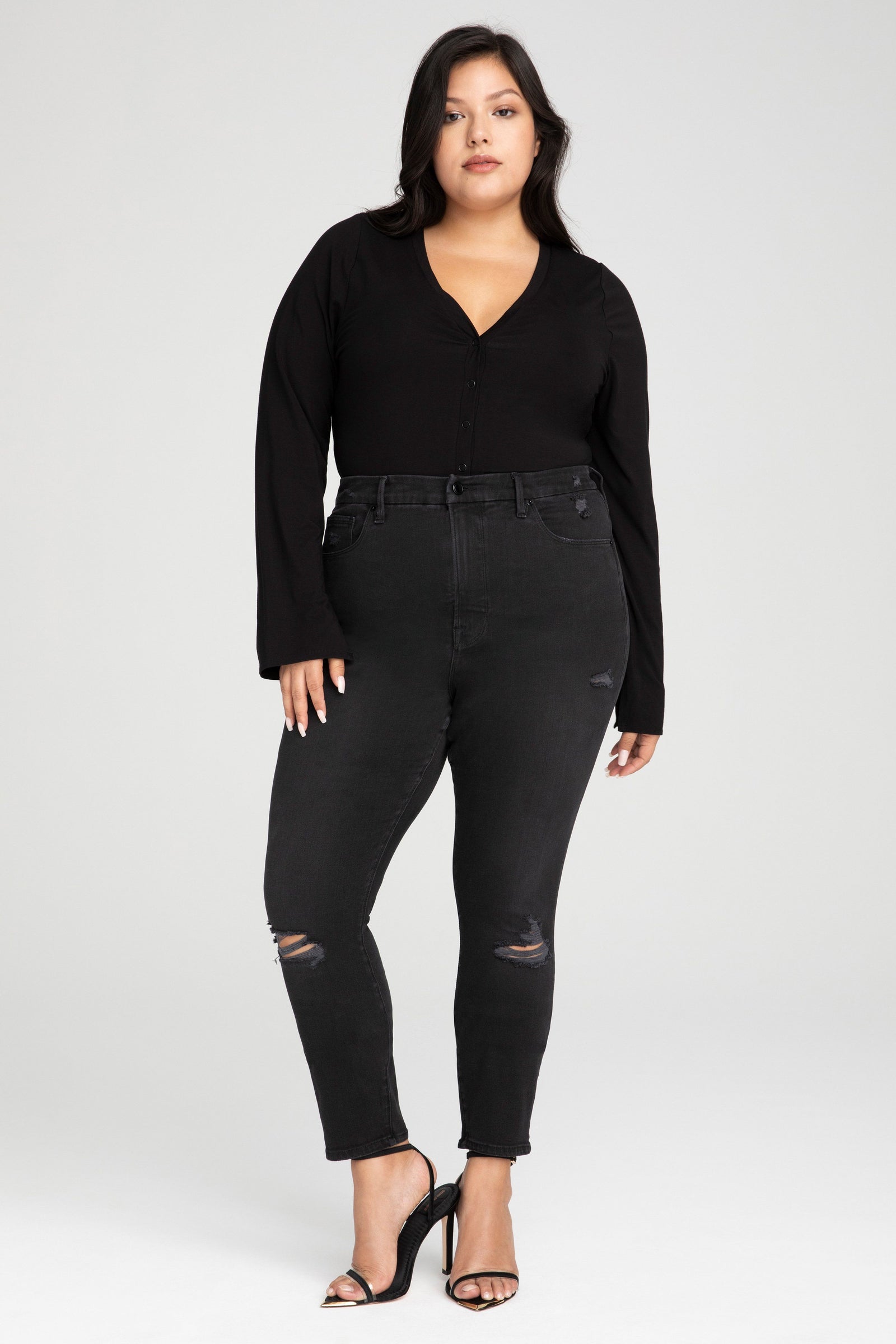 model: Size 16 |