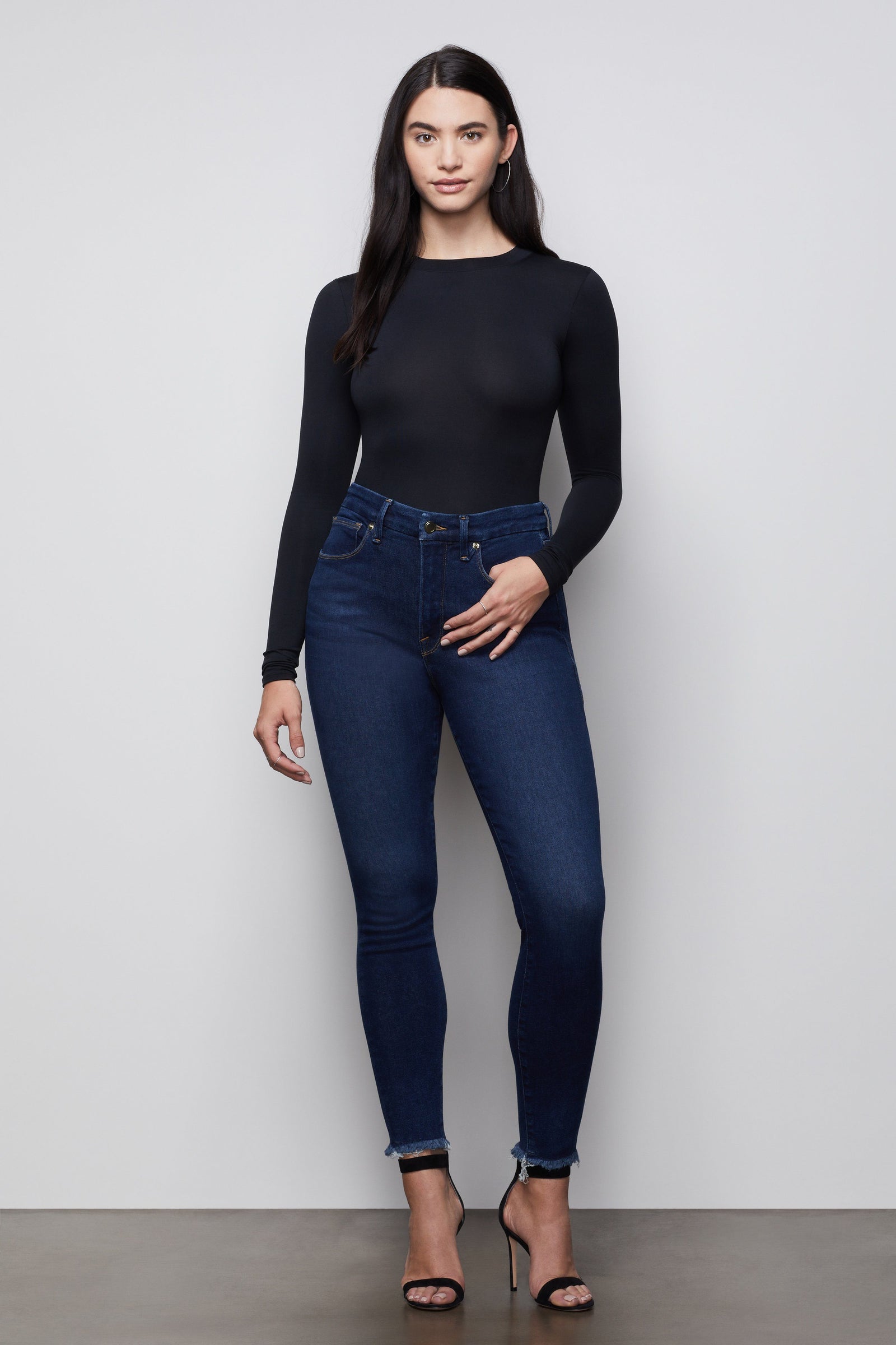 model: Size 8 |