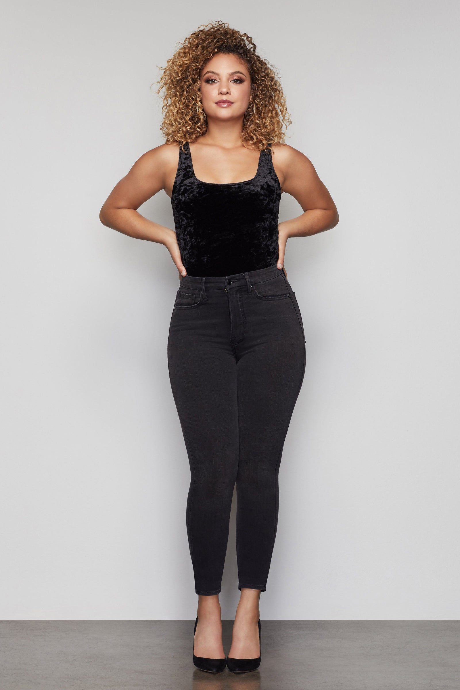 model: Size 8 |